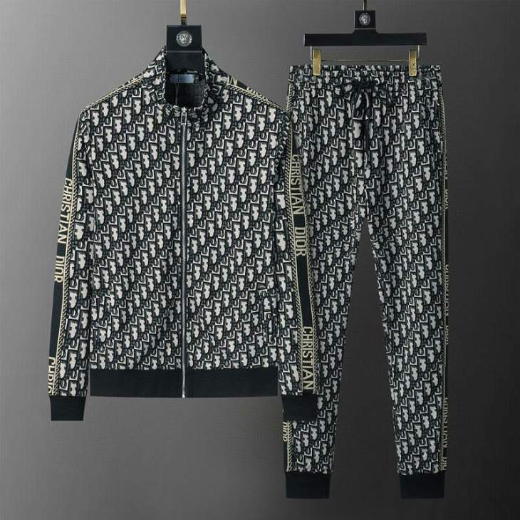 Picture of Dior Sweater Suits _SKUDiorM-3XL25wr0638483
